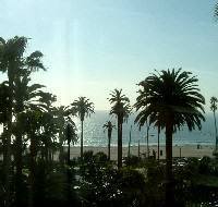 �T���^���j�J�̗[���I