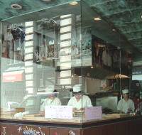 Mandoo Bar��23th bet 5th & Broadway�ɂ���܂��B