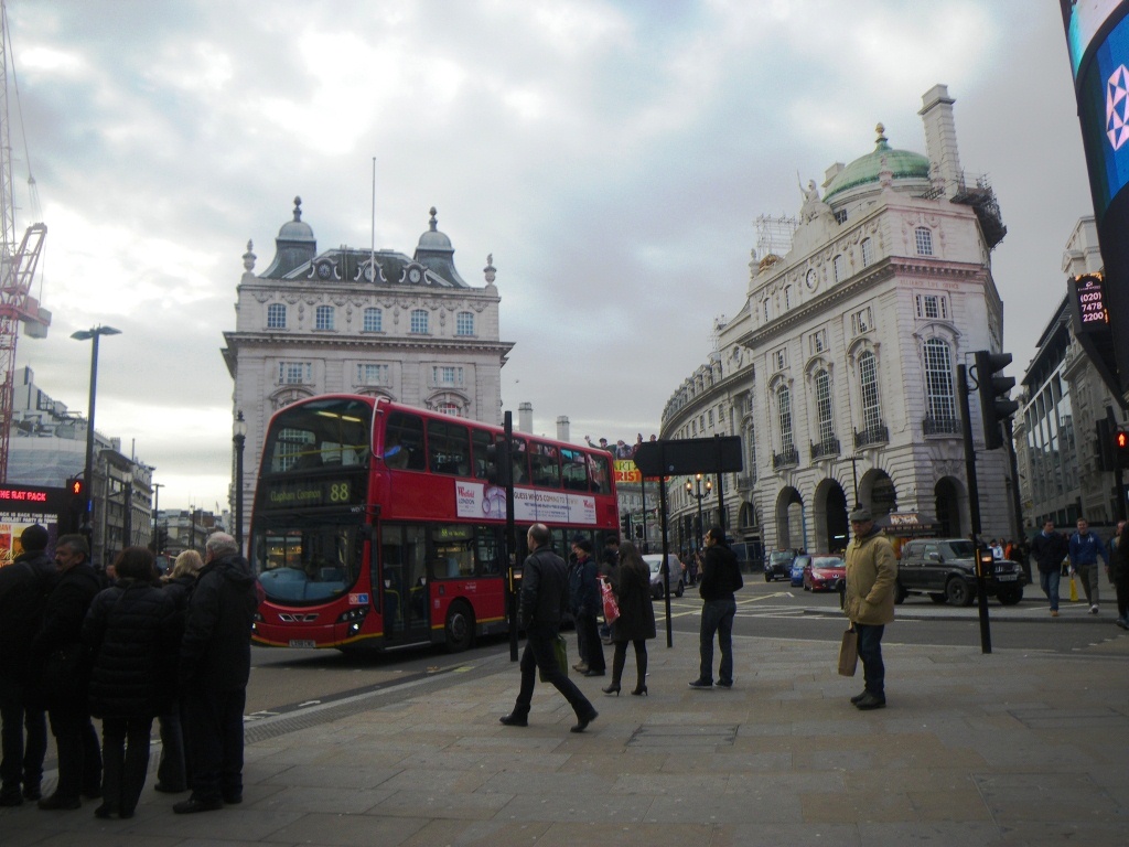 �N���X�}�X�̃s�J�f���[�T�[�J�X