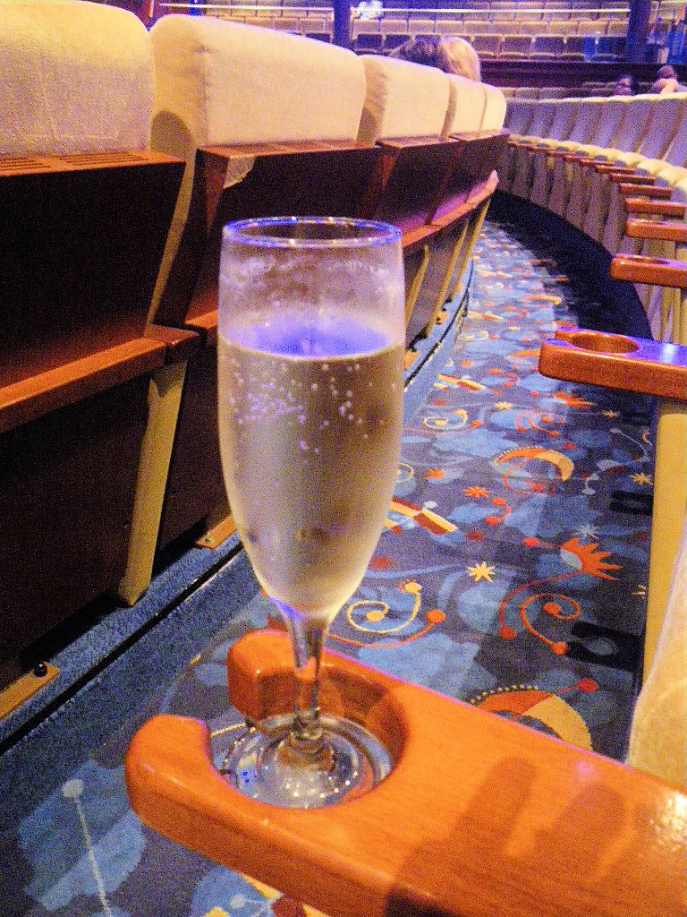 シアターも飲み放題