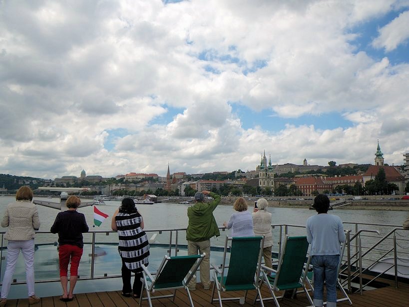 デッキで景色を見物