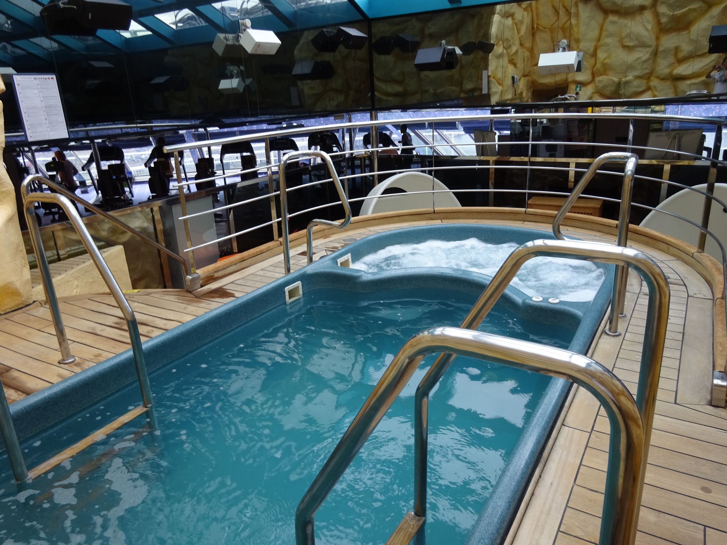 コスタ・マジカ有料ジャグジー