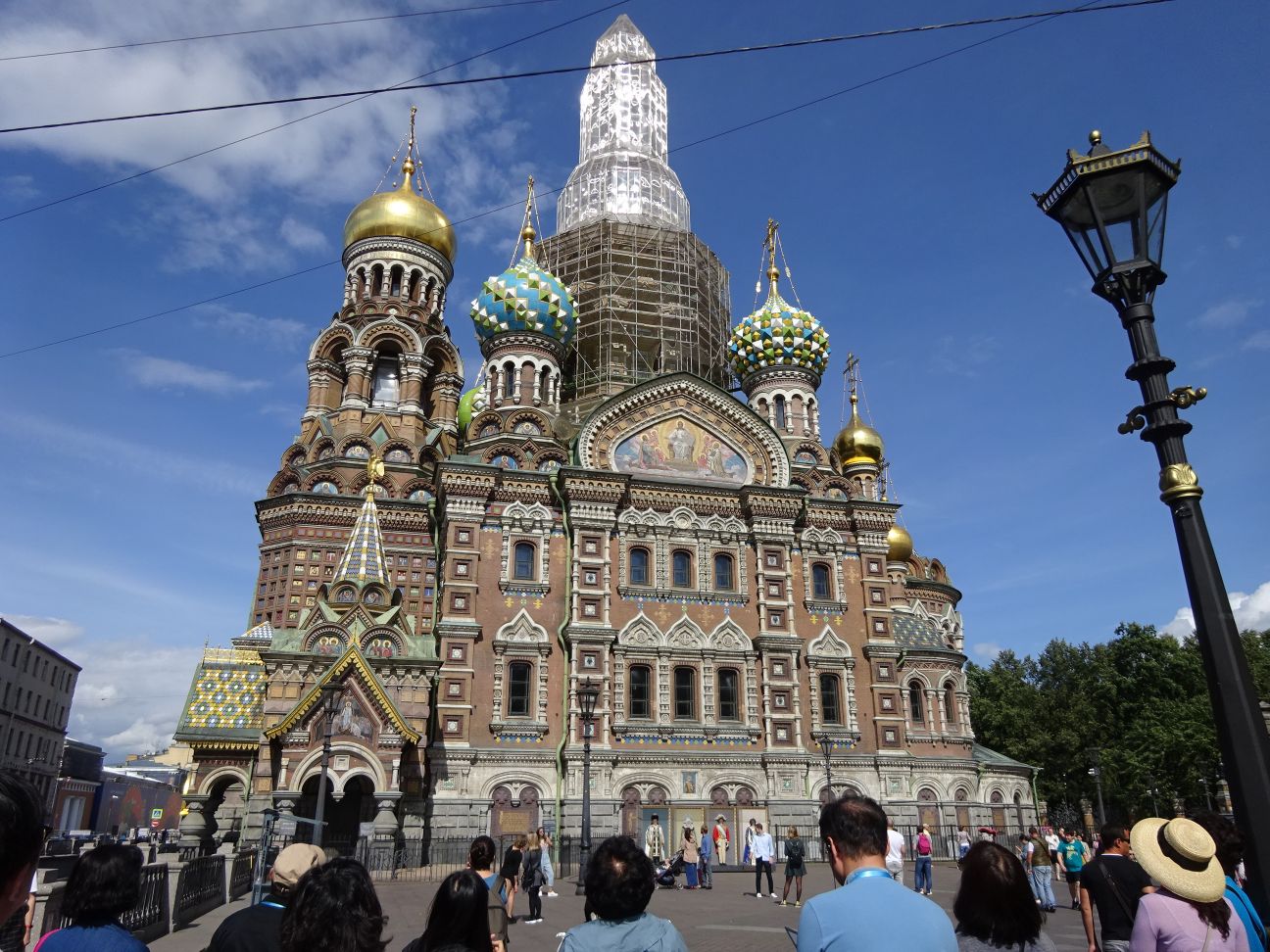 血の池教会修復中