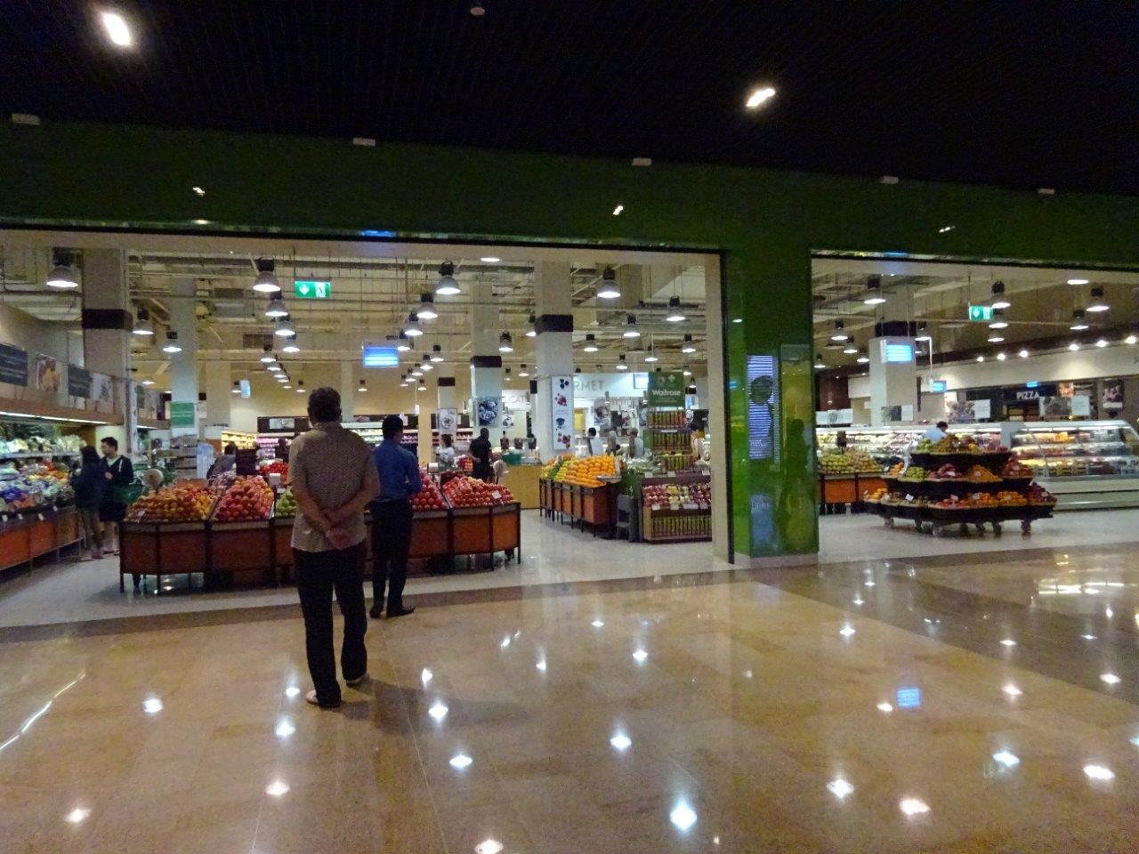 ドバイモールのスーパーマーケット