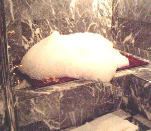 �V�����v�[���ꂽ��A����������������z�e���̃W���O�W�[�o�X