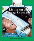 �uLiving on a Space Shuttle�v�X�y�[�X�V���g���̈̋Ƃ��̂���{�͑���